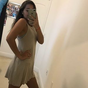 Cute stripped dress.